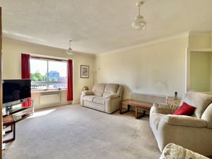 LIVING ROOM- click for photo gallery